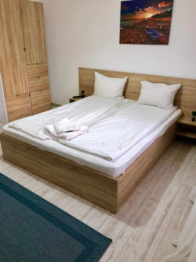 City Break Maya Apartment Oradea Exteriör bild